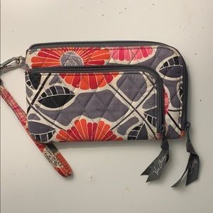 Rare discontinued Vera Bradley wristlet/wallet